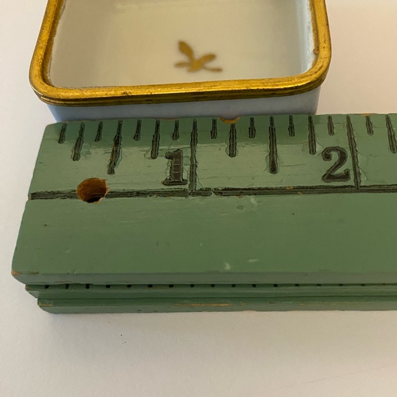 CARLIN COMFORTS “MADE in FRANCE ” PORCELAIN HINGED BOX - Picture 8 of 12